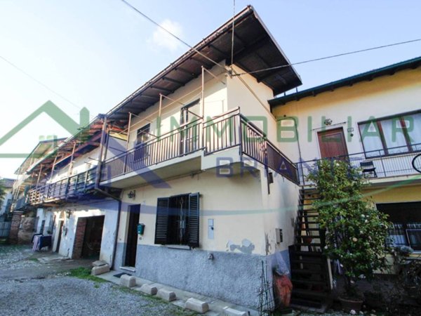 casa indipendente in vendita a Casorate Sempione