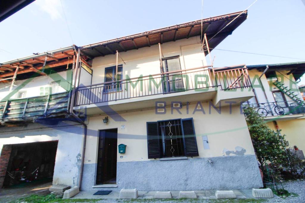 casa indipendente in vendita a Casorate Sempione