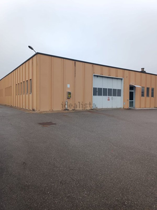 ufficio in vendita a Casorate Sempione