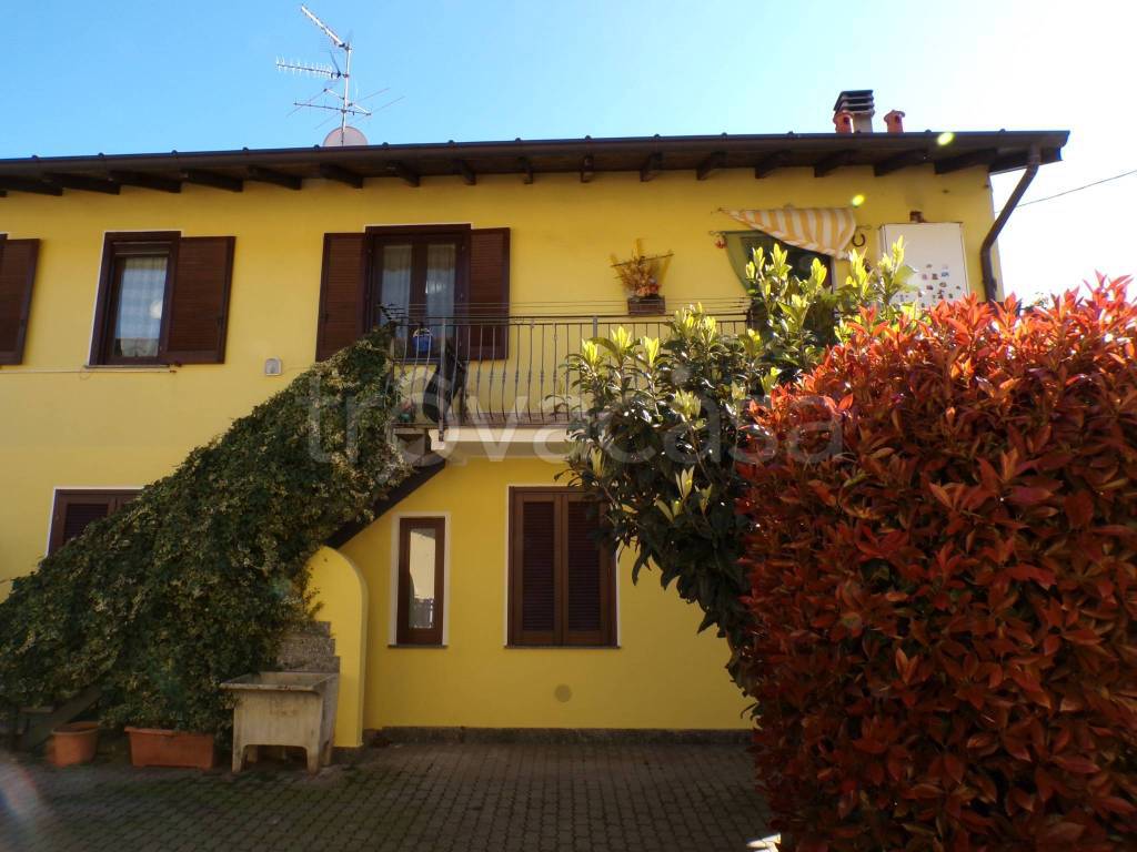 appartamento in vendita a Casorate Sempione