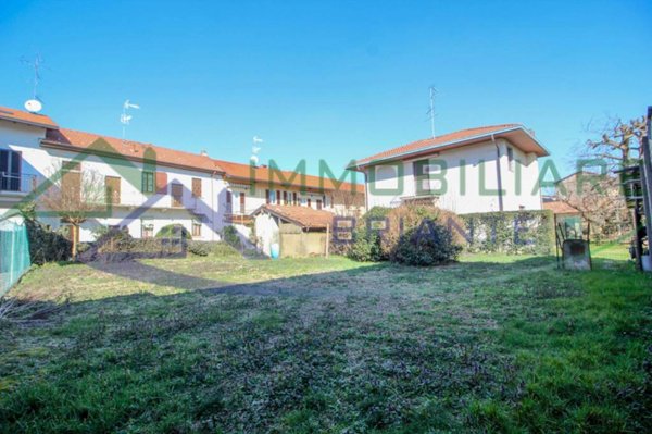 casa indipendente in vendita a Casorate Sempione