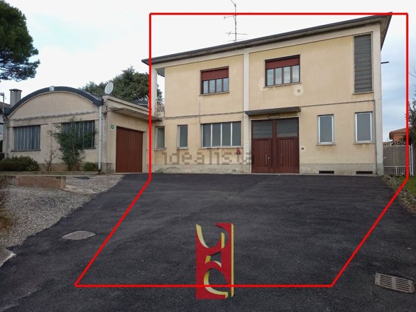 ufficio in vendita a Casorate Sempione
