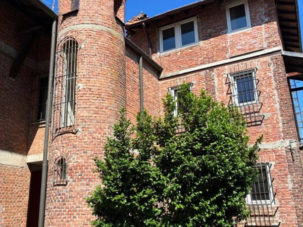 casa indipendente in vendita a Casorate Sempione