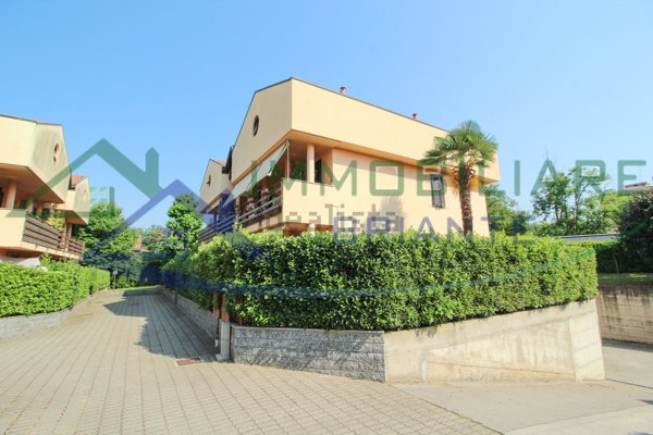 appartamento in vendita a Casorate Sempione