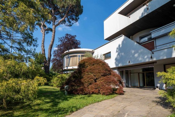 casa indipendente in vendita a Casorate Sempione