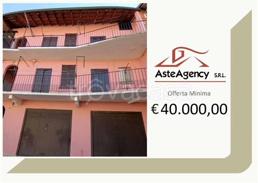 casa indipendente in vendita a Casorate Sempione