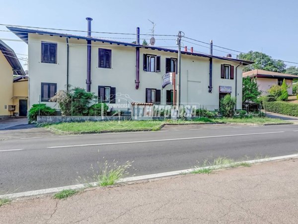 casa indipendente in vendita a Casorate Sempione