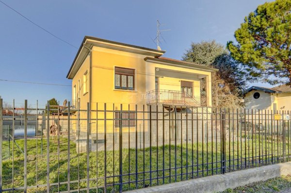 casa indipendente in vendita a Cassano Magnago