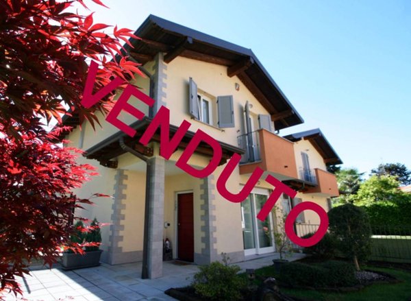 casa indipendente in vendita a Cassano Magnago