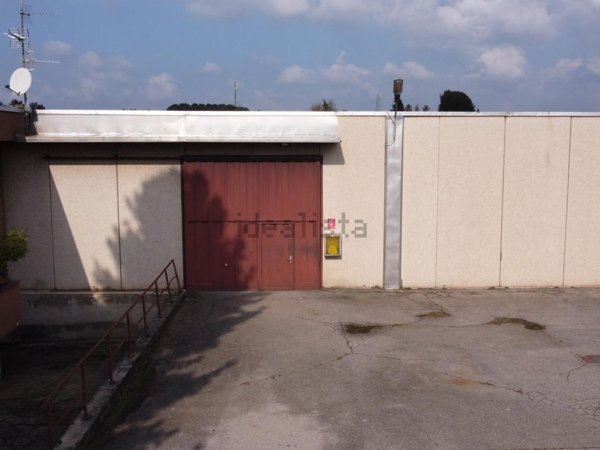 capannone in vendita a Cassano Magnago