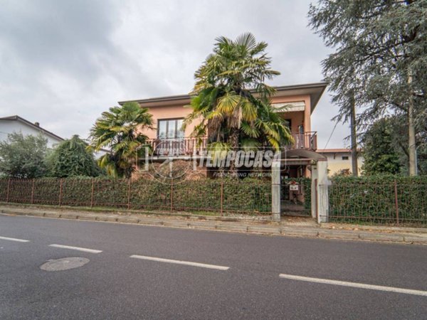 casa indipendente in vendita a Cassano Magnago