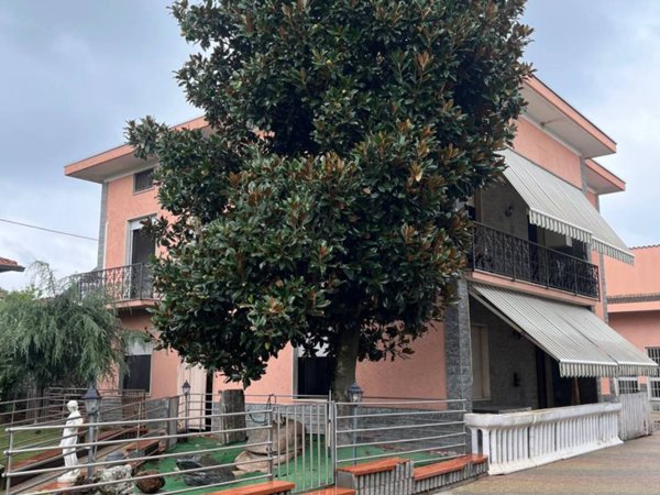 casa indipendente in vendita a Cassano Magnago