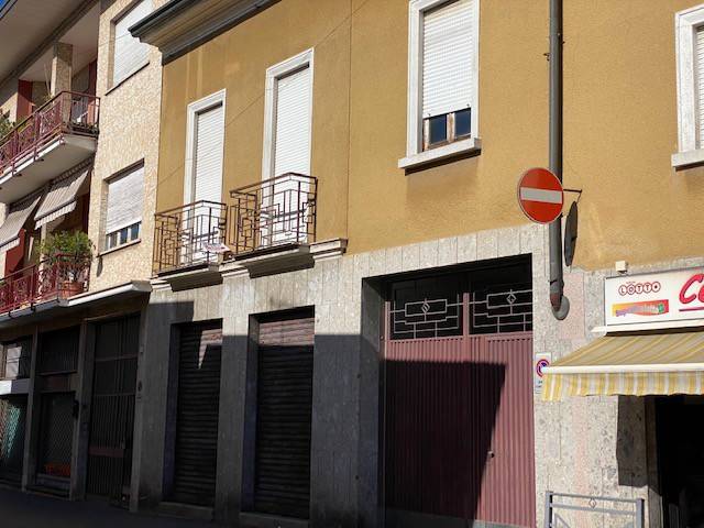 locale commerciale in vendita a Cassano Magnago