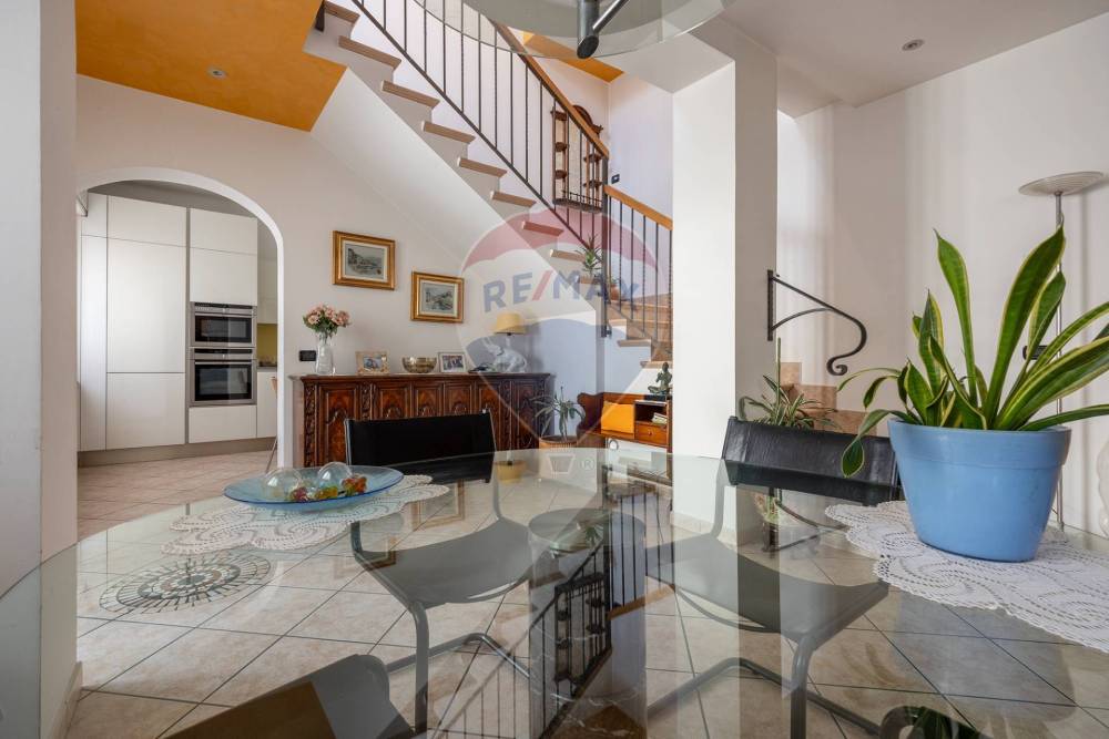 casa indipendente in vendita a Cassano Magnago