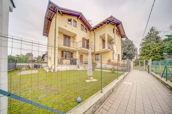 casa indipendente in vendita a Cassano Magnago