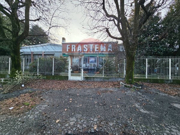 capannone in vendita a Cassano Magnago