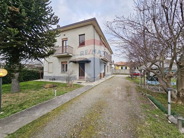 casa indipendente in vendita a Cassano Magnago