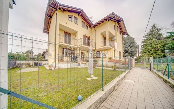 casa indipendente in vendita a Cassano Magnago