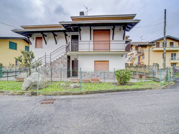 casa indipendente in vendita a Cassano Magnago
