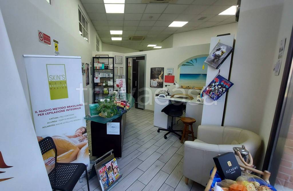 negozio in vendita a Cassano Magnago