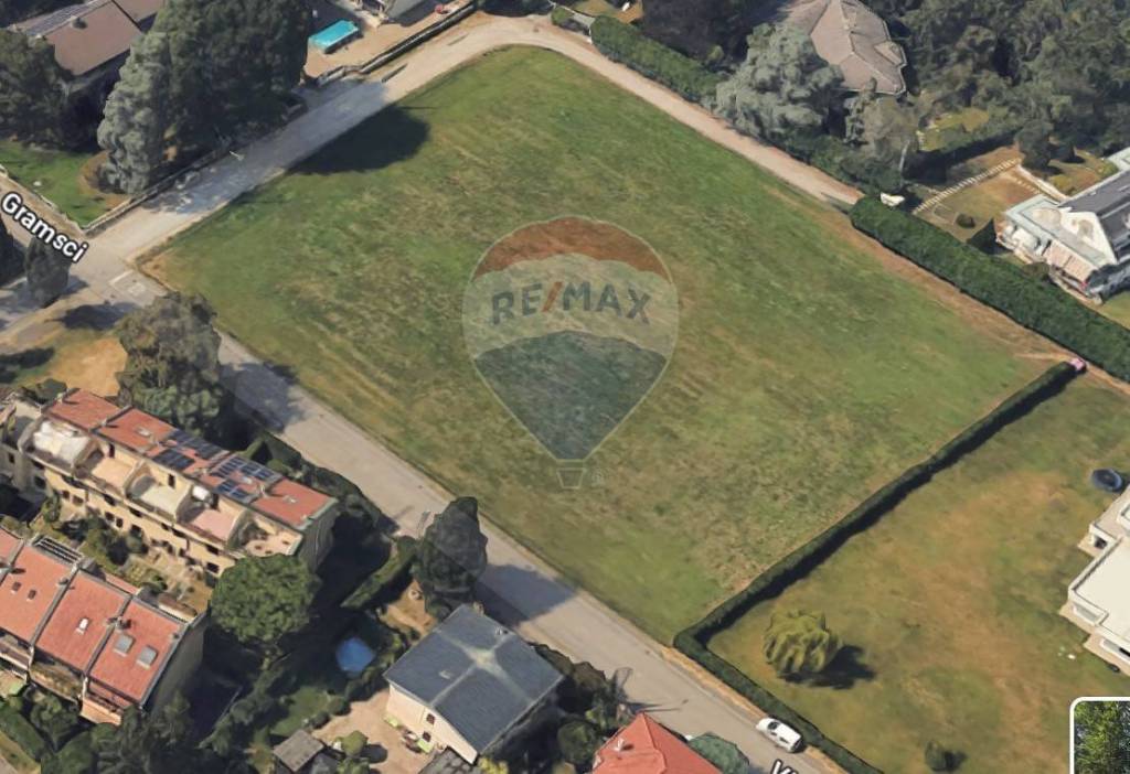negozio in vendita a Cassano Magnago