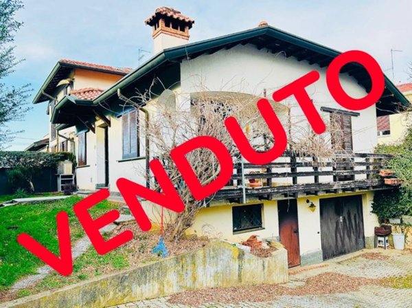 casa indipendente in vendita a Cassano Magnago