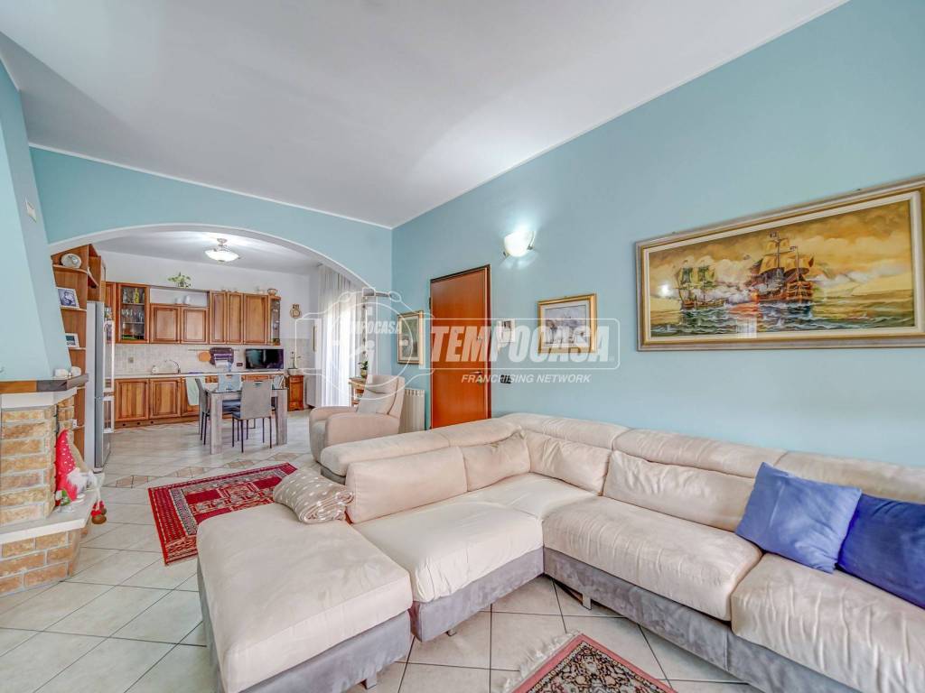casa indipendente in vendita a Cassano Magnago