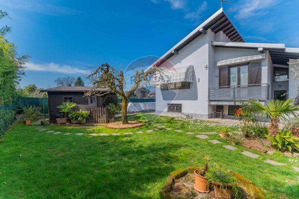 casa indipendente in vendita a Cassano Magnago