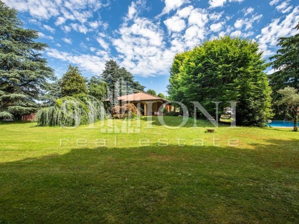 casa indipendente in vendita a Cassano Magnago