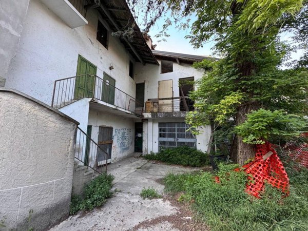 casa indipendente in vendita a Cassano Magnago