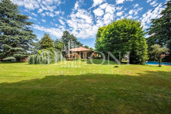 casa indipendente in vendita a Cassano Magnago