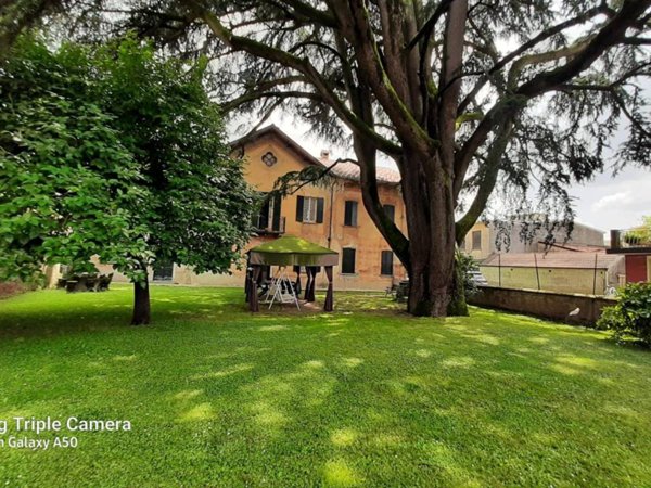 casa indipendente in vendita a Cassano Magnago