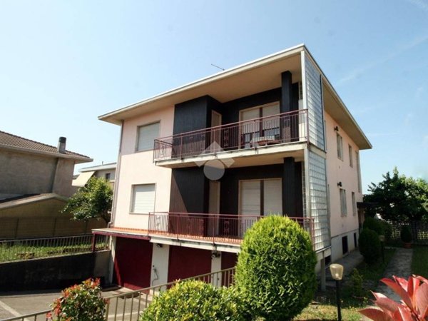 casa indipendente in vendita a Cassano Magnago