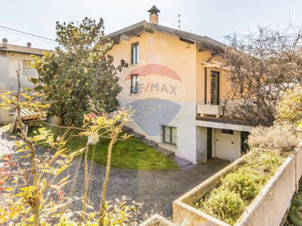 casa indipendente in vendita a Cassano Magnago