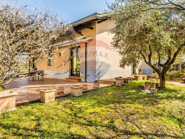 casa indipendente in vendita a Cassano Magnago