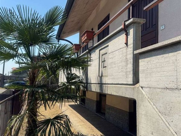 casa indipendente in vendita a Cassano Magnago