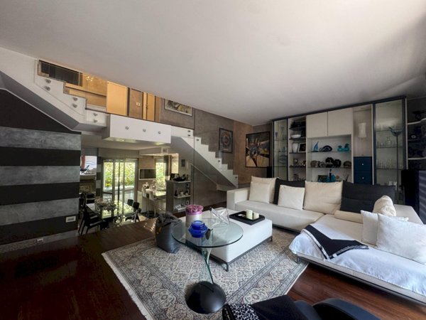 casa indipendente in vendita a Cassano Magnago