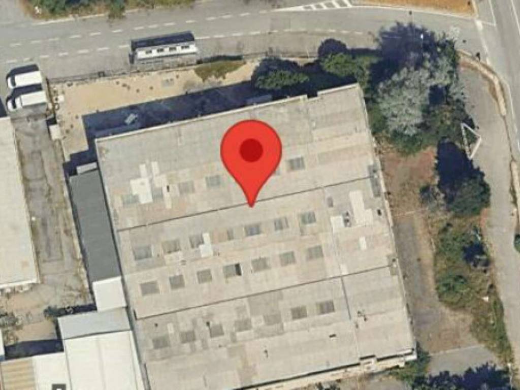 locale commerciale in vendita a Cassano Magnago