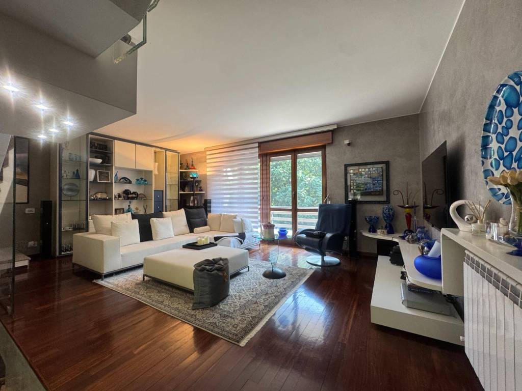 casa indipendente in vendita a Cassano Magnago