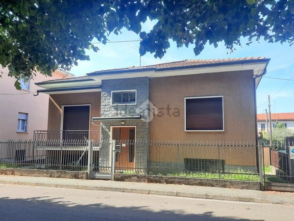 appartamento in vendita a Cassano Magnago