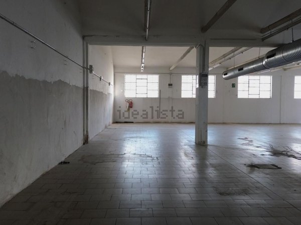 capannone in vendita a Cassano Magnago