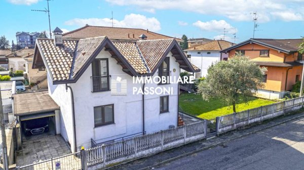 casa indipendente in vendita a Cassano Magnago