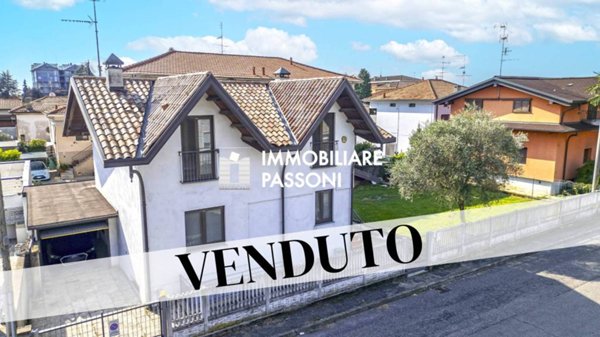 casa indipendente in vendita a Cassano Magnago