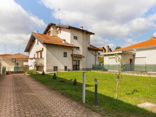 appartamento in vendita a Cassano Magnago