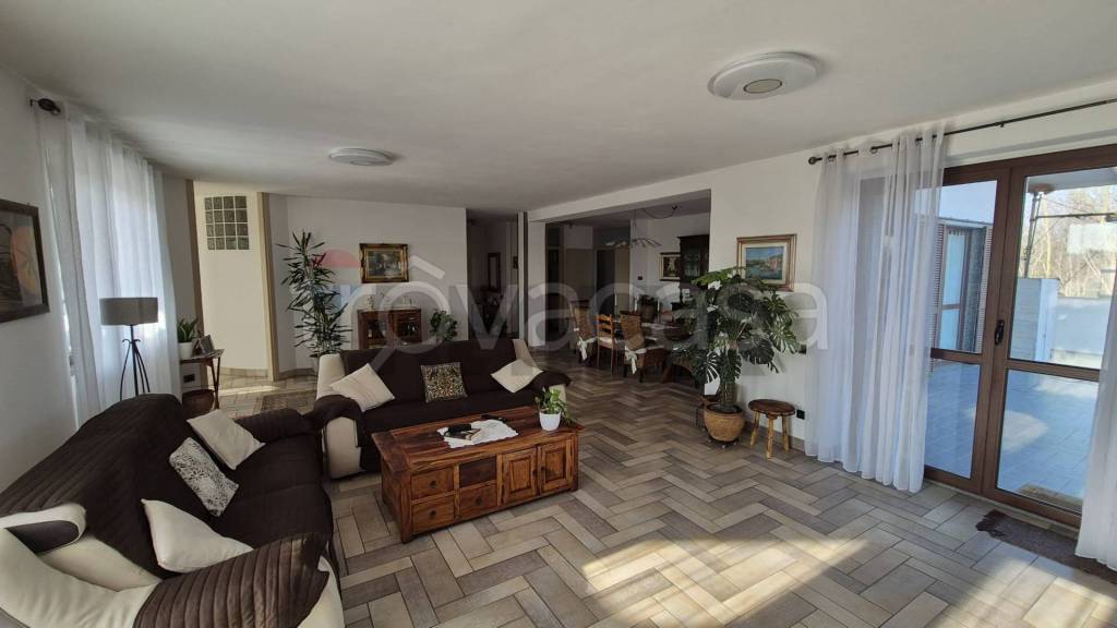 casa indipendente in vendita a Cassano Magnago