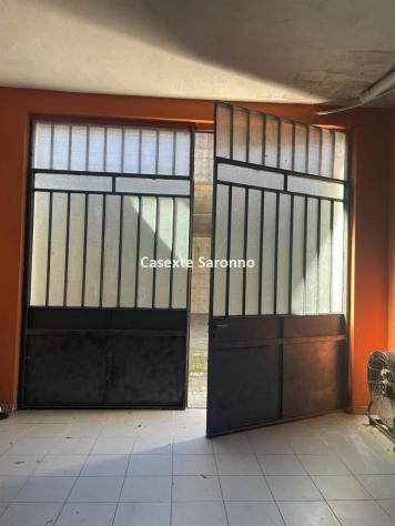 locale commerciale in vendita a Cassano Magnago