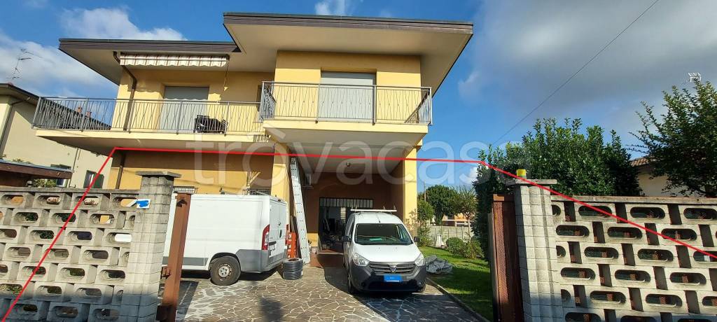 casa indipendente in vendita a Cassano Magnago