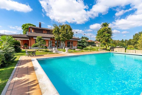 casa indipendente in vendita a Cassano Magnago