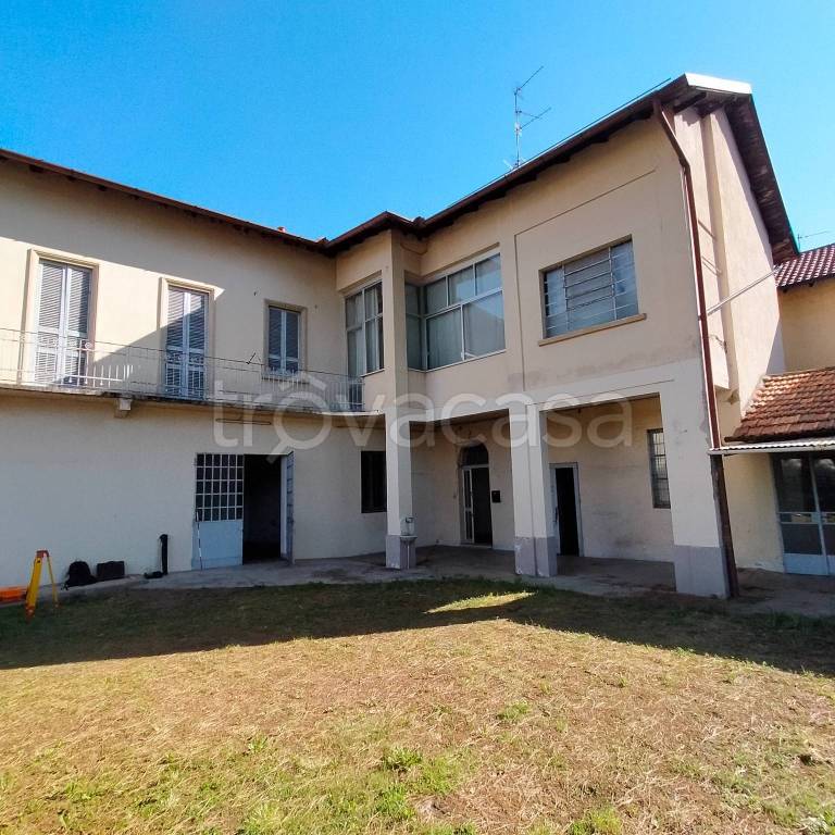 casa indipendente in vendita a Cassano Magnago