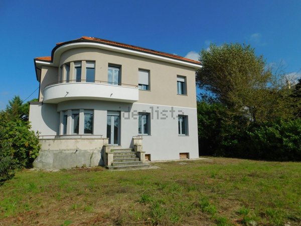 casa indipendente in vendita a Cassano Magnago